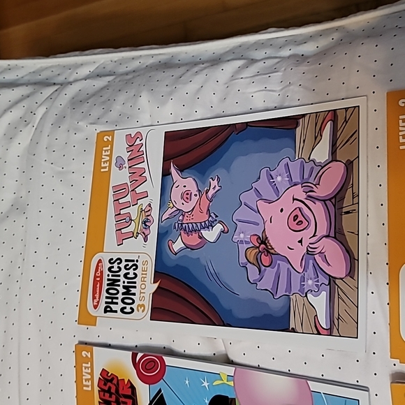 Set of 4 Melissa and Doug Phonics Comics Level 2 - Picture 3 of 6